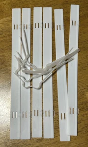 Gebrauchte Creative Memories 3--12x12 weiße Abdeckungshalter & Kunststoffbänder - Bild 1 von 1