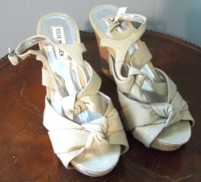 SANDALIAS CUÑA STEVE MADDEN P-CARRI ANUDADAS TALLA 8M TAUPE CLARO 4-1/2" TACÓN CUÑA Foto 1 de 4