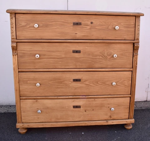 Antique Pine Chest of Four Drawers Cover