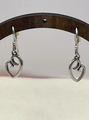 Ganchos para orejas James Avery delicados para madres amor retirados difíciles de encontrar Foto 1 de 4