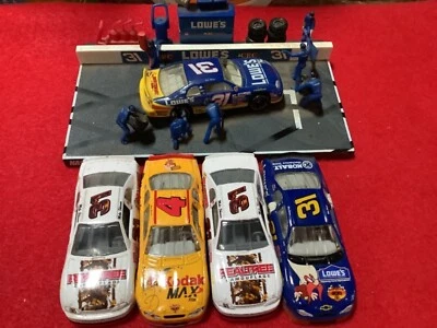 5 DE COLECCIÓN RARO NASCAR 1/64 Mike Skinner Realtree Looney Tunes Lowe’s Kodak Pit Foto 1 de 3