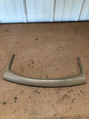 Manija de agarre para tablero lateral del pasajero 99-06 Tahoe Silverado GMC Yukon MARRÓN ROBLE Foto 1 de 4