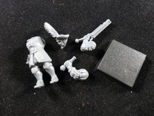 Warhammer Empire / Free Peoples Engineer Plastic Model + Base
