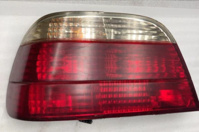 Conjunto de luz trasera izquierda bmw 1998 740i Foto 1 de 2