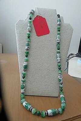 Collar porcelana verde/blanco chino, cuentas de calidad. 30,5", 80 cm. Largo.Nuevo Foto 1 de 4