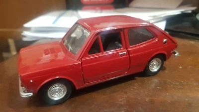 POLISTIL S27 S 27 1/25  FIAT 127 BERLINA RESTAURATA VINTAGE - Immagine 1 di 4