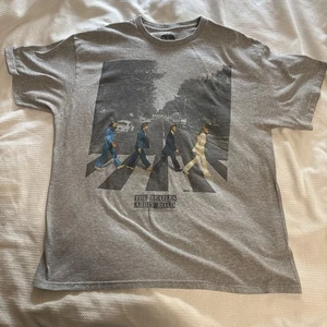 The Beatles Abbey Road Graphic T-Shirt XL - Picture 1 of 7