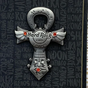 Hard Rock Cafe Cairo Pin Edizione Limitata Ankh Chitarra Chiave della Vita Argento - Foto 1 di 6