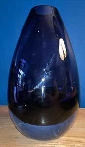 Beautiful Heavy Glass Vase Hand Blown In Purple With Clear Base c 8” Tall - Picture 1 of 5