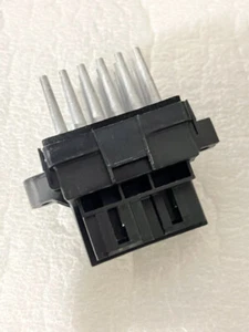 2014-2019 Maserati Ghibli Blower Motor Fan Resistor Control Module Relay OE - Picture 1 of 8