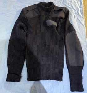US VANGUARD JUMPER 100% WOOL RIB KNIT WITH BLUE SHOULDER ELBOW PATCHES - Picture 1 of 3
