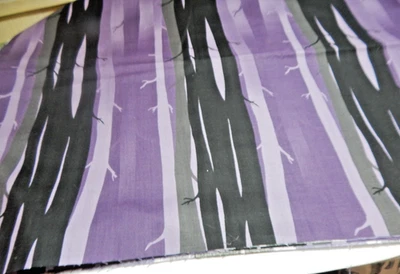 Árvores nuas pretas e roxas~~Mansão Assombrada~~Sanae para tecido MODA Halloween - Imagem 1 de 4