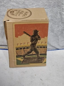 LOU GEHRIG 2004 NEW YORK YANKEES BRONZE STATUE MONUMENT PARK COLLECTION #2 - Picture 1 of 10