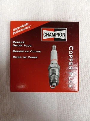 New Pack of 4 Champion Spark Plug Copper Plus RA8HC 810 - Image 1 of 4