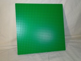 Vintage Lego 3811 10700 Baseplate 32 x 32 Green