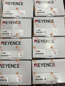 Keyence IL-300 Sensor Head IL WIDE RANGE MULTIFUNCTION VISIBLE LIGHT New - Picture 1 of 1