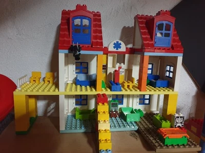 Lego Duplo Krankenhaus - Bild 1 von 4