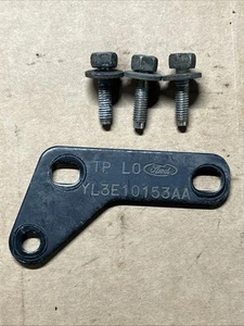 00-03 Ford F-150 4.6L 2v Alternator Mounting Bracket W/Bolts Expedition F150 OEM - Picture 1 of 4