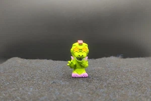 Minifigure Five Nights At Freddy's Montgomery Gator 1,5" - Foto 1 di 10