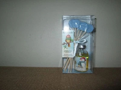 PIER 1 IMPORTS Reed Diffuser Wintergreen Fragrance .95 fl oz Glass Bottle *New - Image 1 of 4