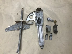 1970-72 GTO CUTLASS 442 CHEVELLE WINDOW REGULATOR ASSEMBLY RH RIGHT - Picture 1 of 4
