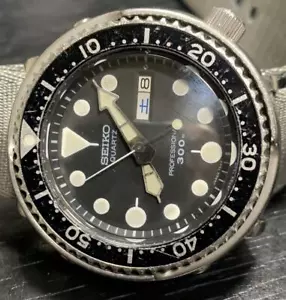 Seiko Professional Diver 300m Men's Black Quartz Watch 7549-7010 Used Japan - Picture 1 of 5