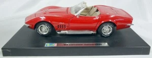 Revell 1:18 Scale Diecast Car Red Chevrolet Corvette Stingray Convertible &Stand - Picture 1 of 15