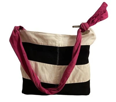 Bolso hippie boho holgado grande vintage blanco y negro American Eagle Outfitters Y2K Foto 1 de 4