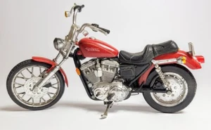 Maisto Harley Davidson FLSTFI Motorrad rot Maßstab 1:18 - Bild 1 von 5