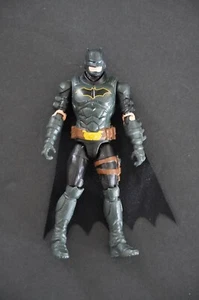 DC COMICS BATMAN 4" ACTION FIGURE - Picture 1 of 2