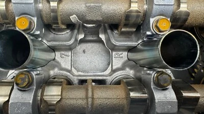 2000-2004 LEXUS LX 470 RIGHT SIDE ENGINE CYLINDER HEAD OEM - Image 1 of 4