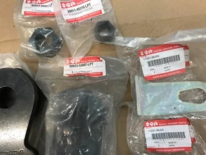 Herramientas fuerabordas Suzuki V-4 tuerca de piñón 99923-50997-LPT / V6 99923-50996-LPT - Imagen 1 de 1