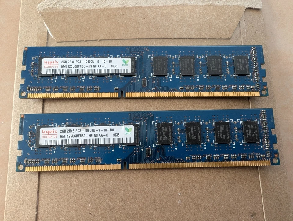 Hynix 2GB 2Rx8 PC3 2 Sticks - Image 1 of 2