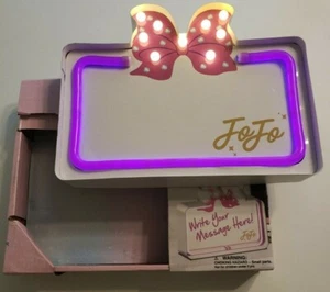 JoJo Siwa farbiges Einzelt Tisch hellrosa - Bild 1 von 3