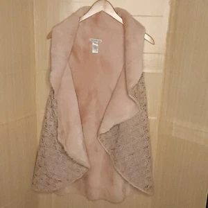 See And Be Seen Pink Faux Fur Rose Print Vest Medium Large - Picture 1 of 6