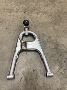 HONDA TRX 450ER 2006-14 BRAZO DELANTERO DERECHO INFERIOR A 450R TRX450R TRX450ER - Imagen 1 de 8