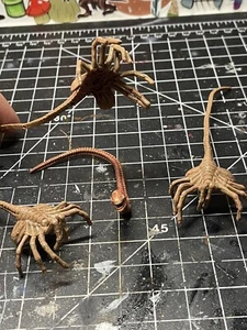 NECA ALIEN FaceHuggers & Worms 🪱 Accesorios 1/12 👽 (Escala 1/12) - Imagen 1 de 9