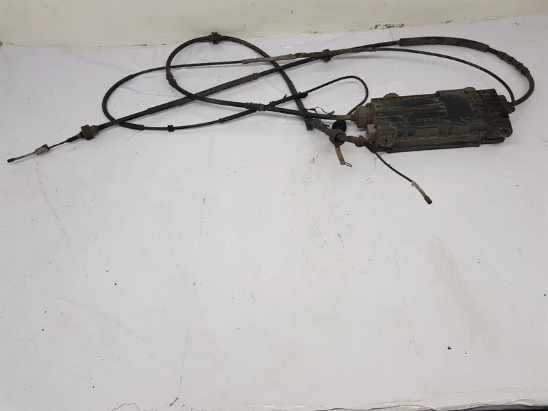 MK3 2004-2009 LAND ROVER DISCOVERY MECANISMO DE FRENO DE MANO ELÉCTRICO Y CABLES  Foto 1 de 4