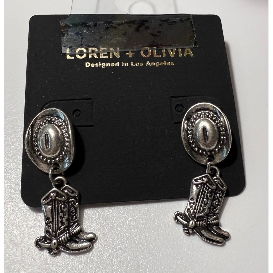 Pendientes colgantes occidentales Loren + Olivia tono plata | Vaquera costera | Rodeo Foto 1 de 4