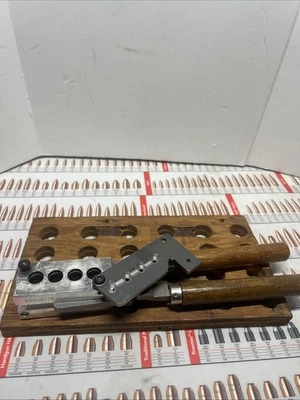 ACCURATE  550 600 B BULLET MOLD  - 4 CAVITY & RCBS HANDLES  CALIBER ? BIG BORE - Image 1 of 4