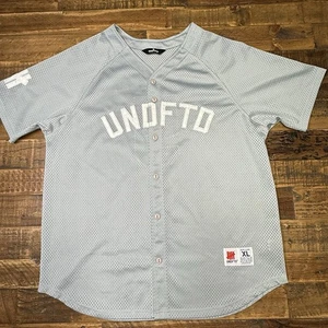 Camiseta de béisbol de malla bordada invicta de UNDFTD para hombre talla XL - Imagen 1 de 4