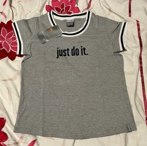 Camiseta vintage Nike Just Do It con eslogan - Gris - Talla L - Nueva con etiquetas - Imagen 1 de 11