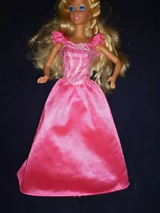 BARBIE PUPPE HELLROSA ETIKETT SILBER & ROSA TOP RÜSCHEN - Bild 1 von 13