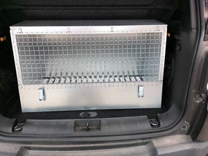 TRASPORTINO AUTO PER CANI IN METALLO MOD. PICCOLO ADATTO A MEZZI COME LA PANDA. - Foto 1 di 4