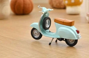 Scooter Piaggio Vespa 50 Nueva 1969 Azul Aguamarina NOREV Metal - Imagen 1 de 3