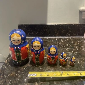Vintage RUSSIAN NESTING DOLL Matryoshka USSR GIRL Theme - Picture 1 of 6