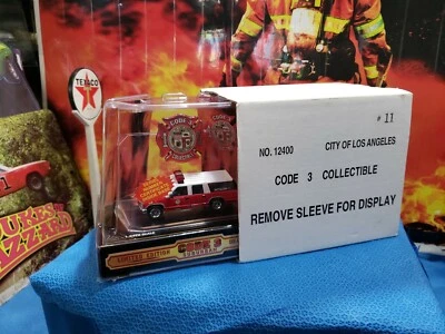 Code 3 City of Los Angeles 1998 GMC Suburban Battalion 11 NICE SUBURBAN 👌  - Image 1 of 4