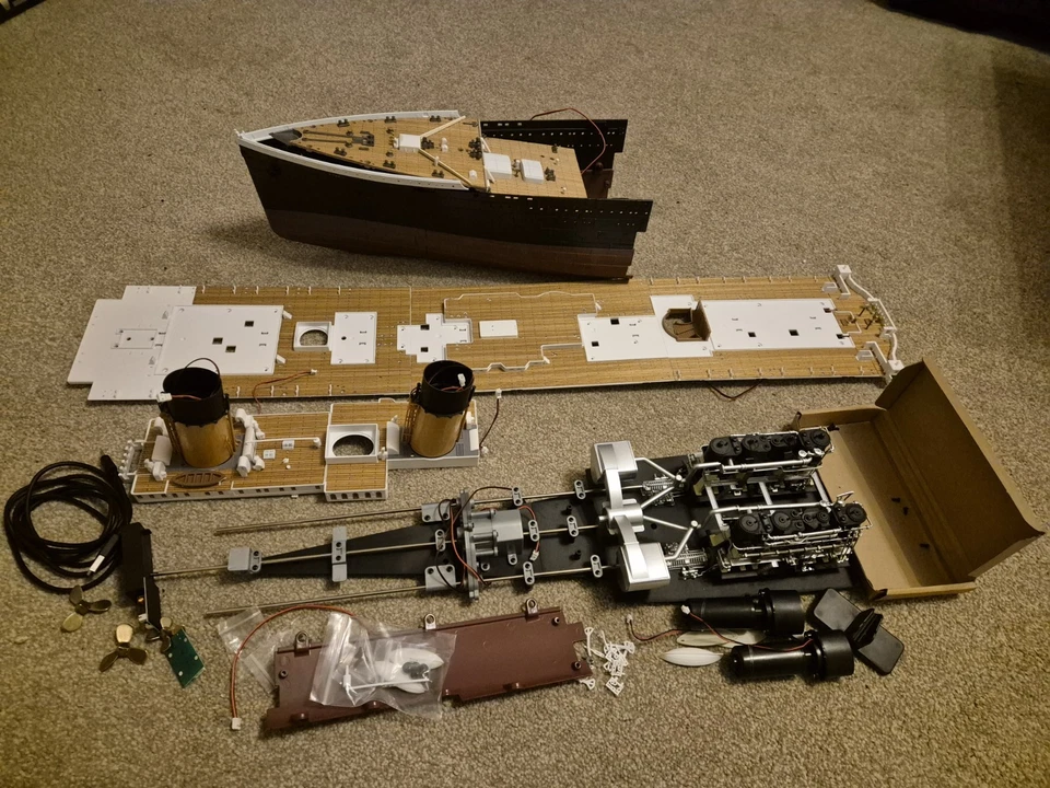 1/200 Hachette Costruire Il Titanic Modello The Nave The Leggenda Partbuilt 1-50 - Immagine 1 di 4