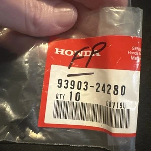 Honda OEM Parte 93903-24280 TORNILLO, ROSCADO (4X10) A57, Cantidad 2 - Imagen 1 de 2