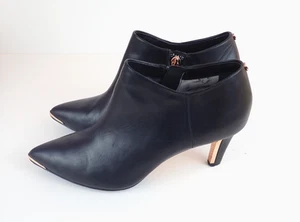 Ted Baker Black Leather Womens EU 39 US 8.5 Ankle Bootie Heeled Side Zip - Picture 1 of 11